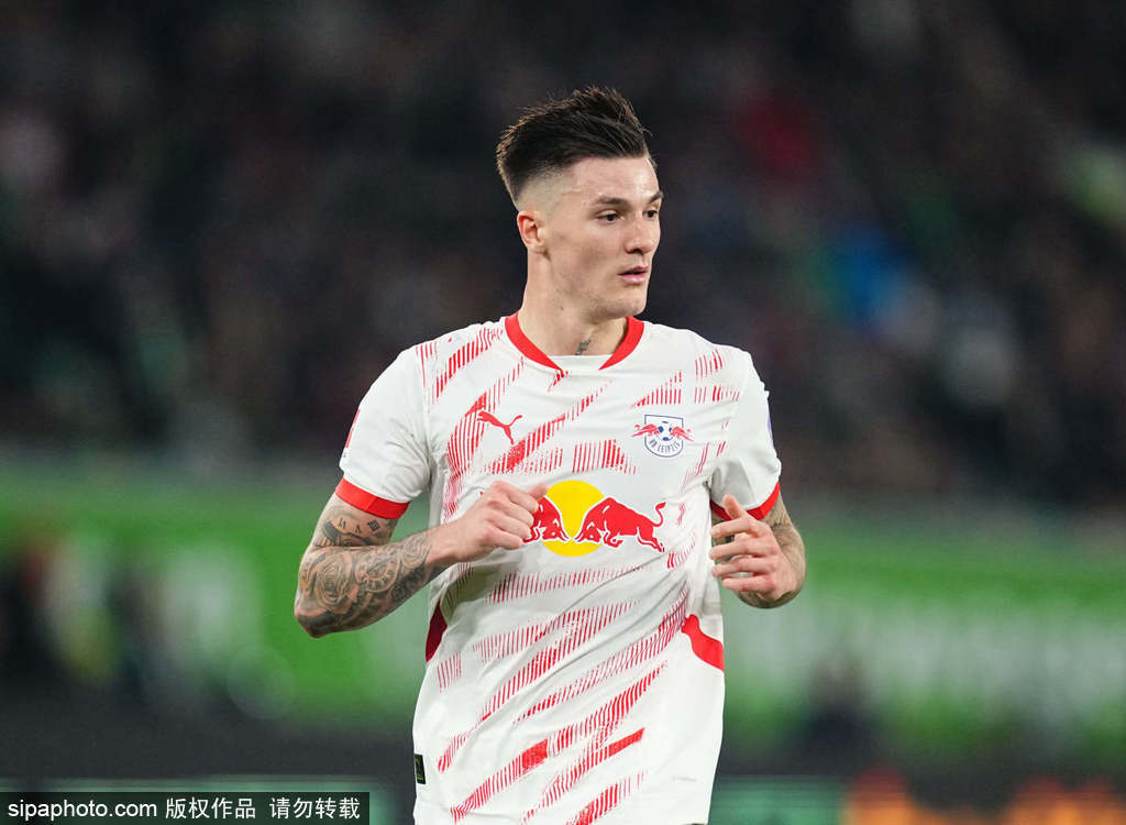 得加钱！曝纽卡斯尔已正式报价塞斯科 遭到莱比锡拒绝