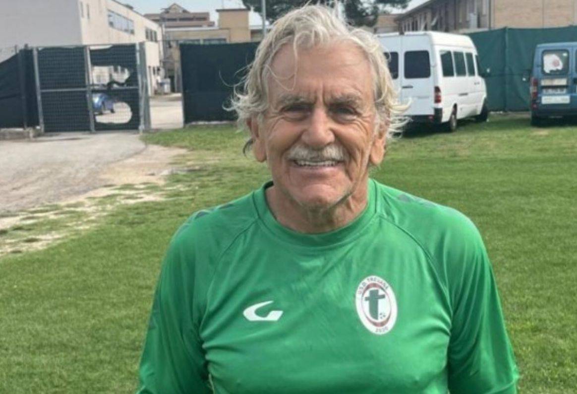 82岁前意甲门将欲复出参加业余赛+养生秘诀曝光 球迷：看谁敢射门